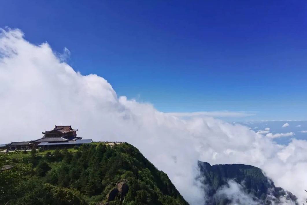 船游樂山大佛+峨眉山全景懶游2日游（二進峨眉）